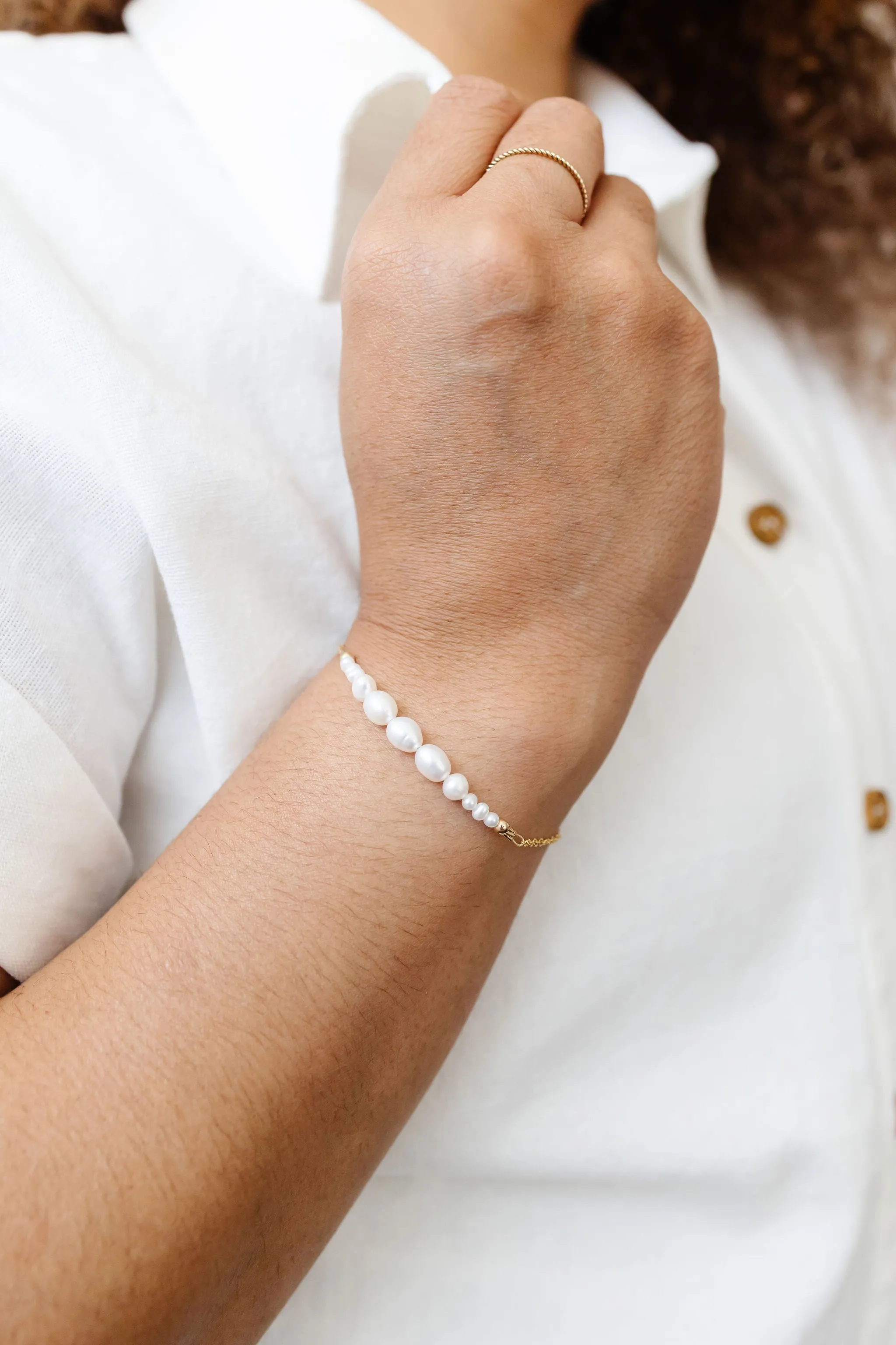 Freshwater Pearl Arc Adult Bracelet