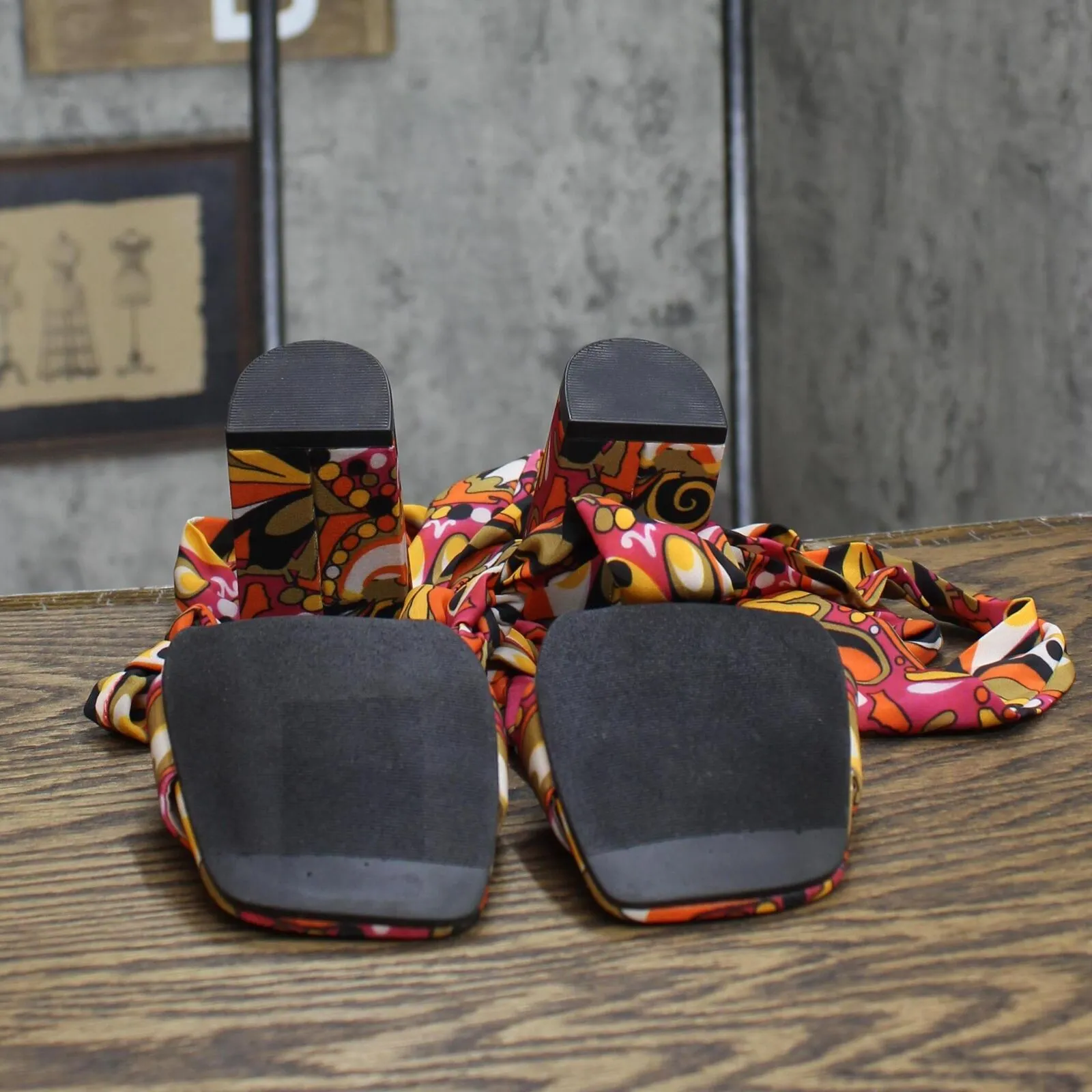 INC International Concepts Laeelia Square Toe Block Heels Shoes Orange Multi 5M